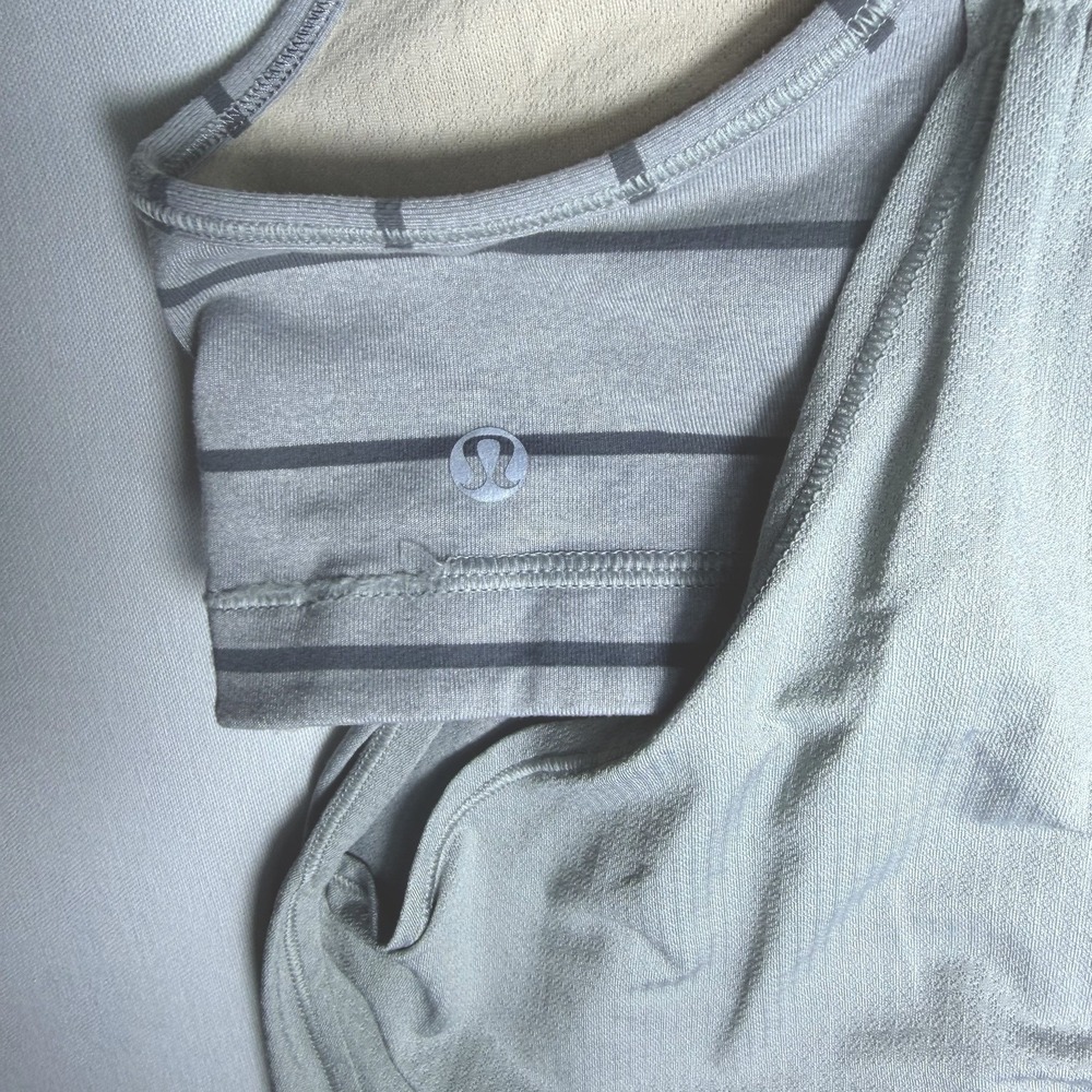 Lululemon No Limits Grey Striped Tank Top Women's size 4 Gym Yoga - Picture 3 of 7